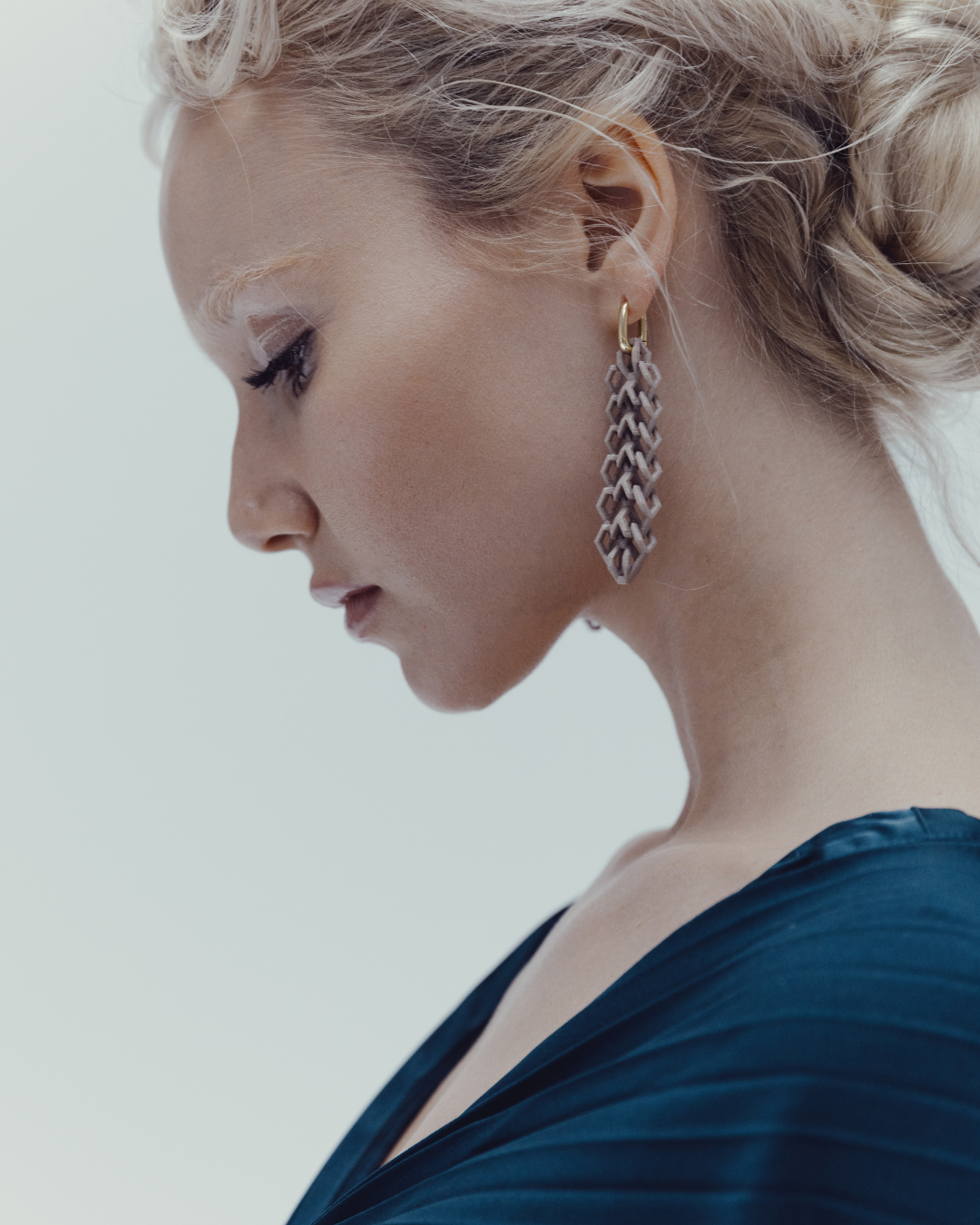 Fabnora Ohrringe "Bond" - Beige/Gold