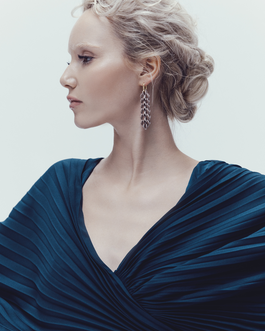 Fabnora Ohrringe "Bond" - Beige/Silber